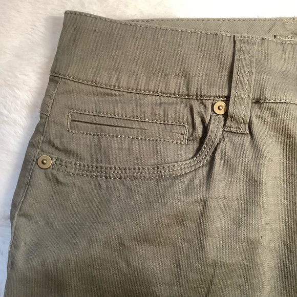 LADY HATHAWAY WOMENS BOOTCUT OLIVE GREEN JEANS/ Size 6 - Picture 6 of 10